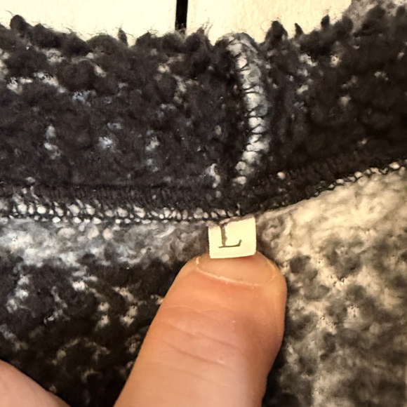 SHEIN Monochrome Checkered Hoodie - Picture 3 of 9